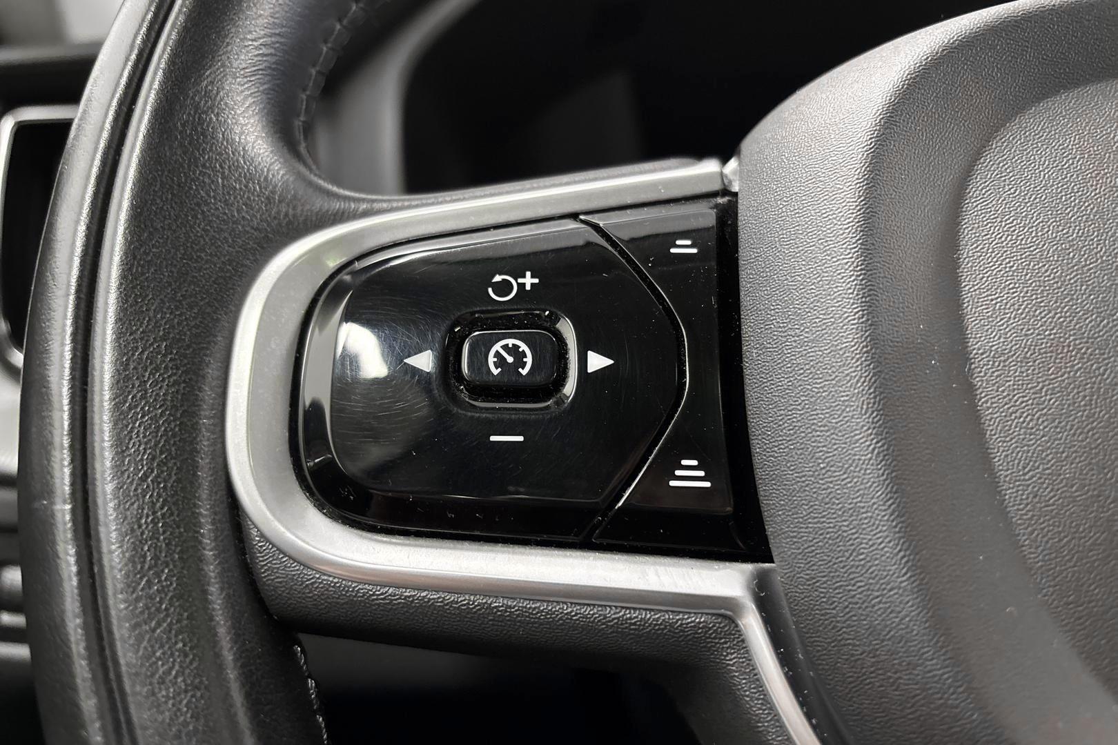 Volvo XC60 2022