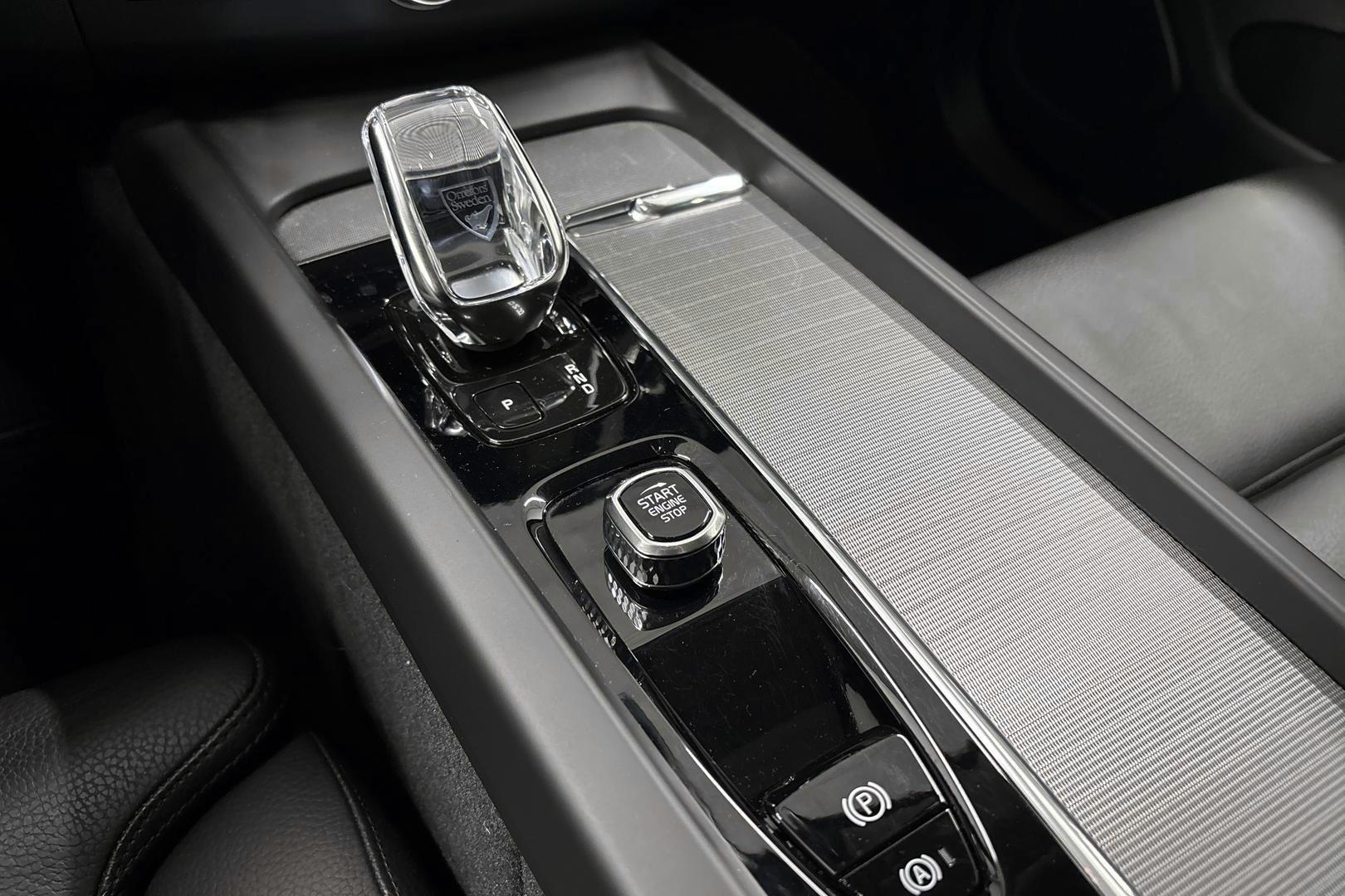 Volvo XC60 2022