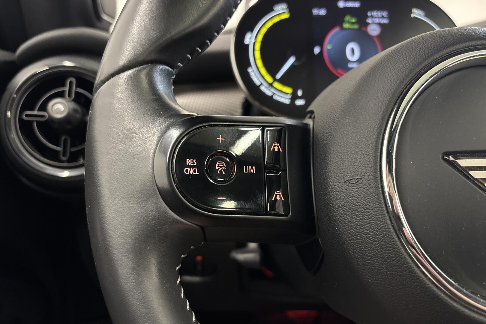 Mini Hatchback 2023
