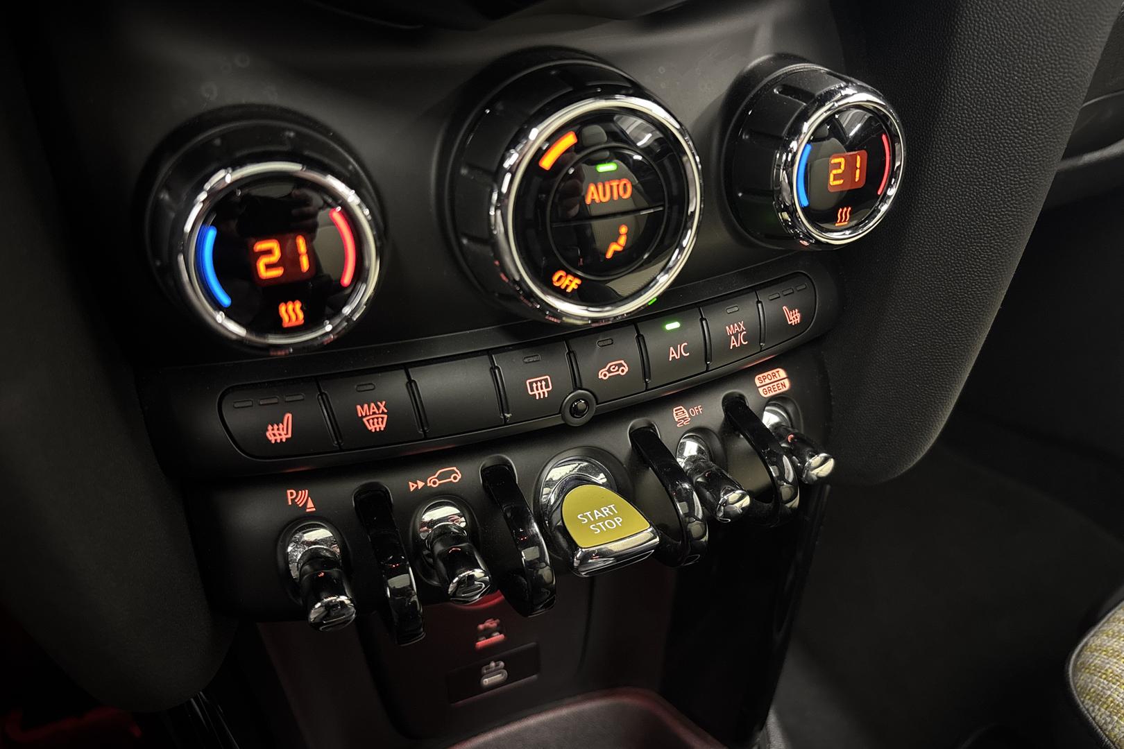 Mini Hatchback 2023