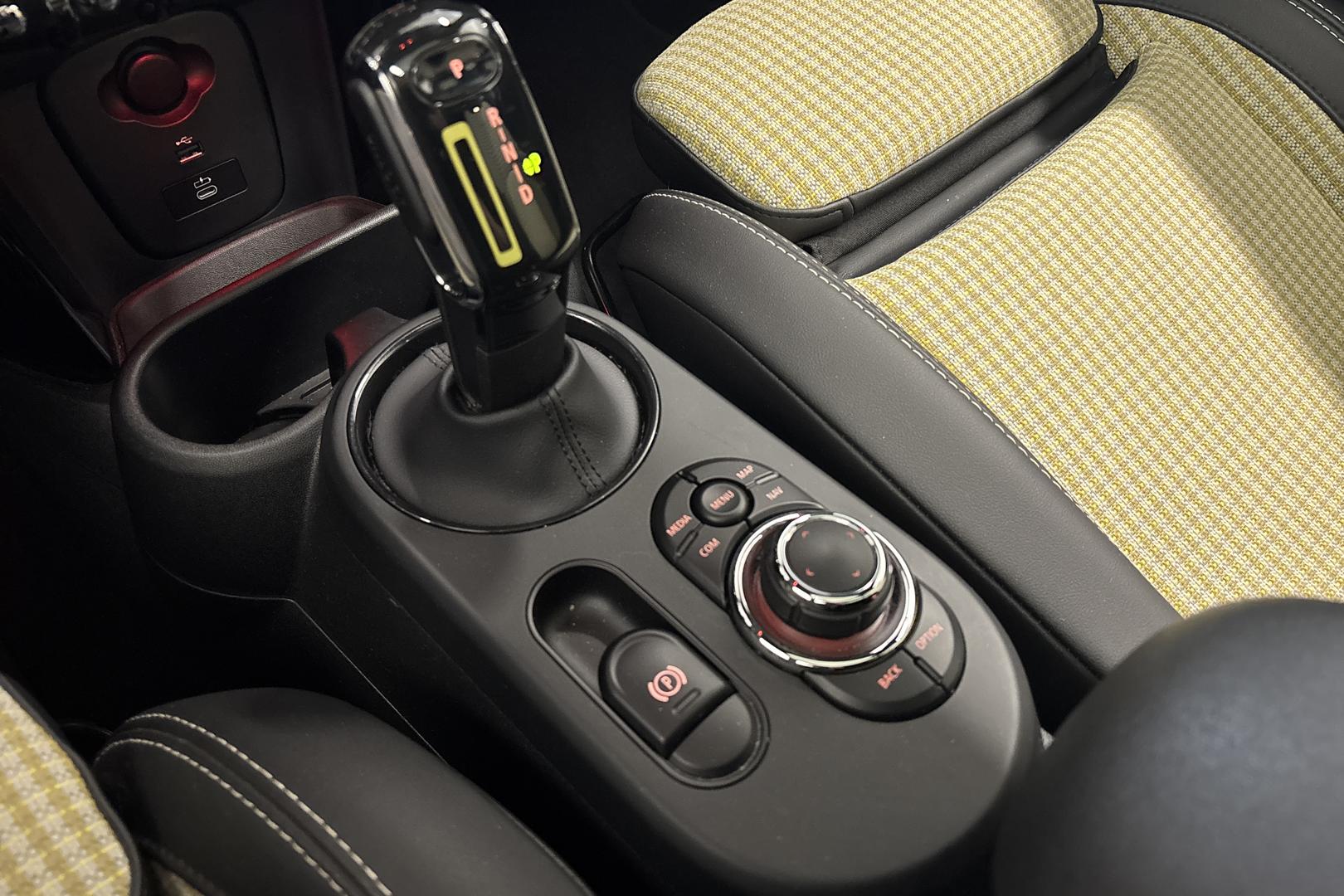 Mini Hatchback 2023