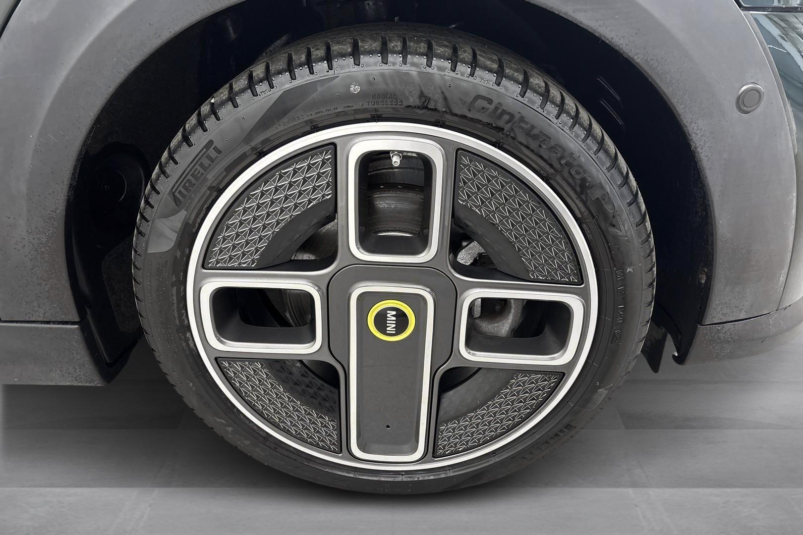 Mini Hatchback 2023