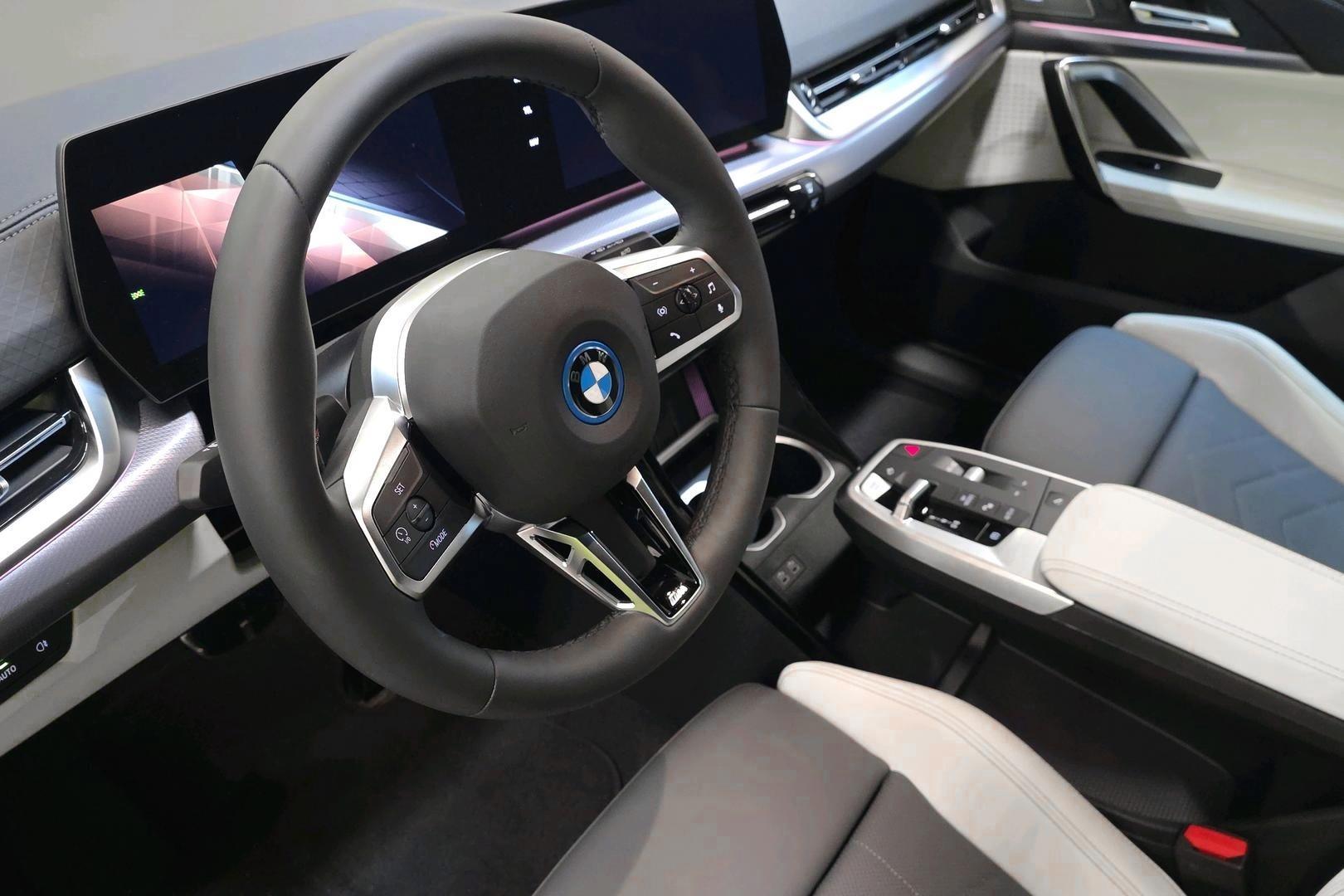 BMW iX2 2026