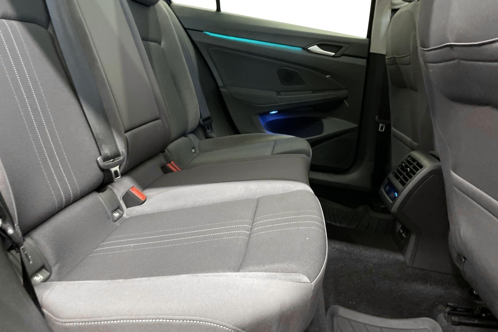 Volkswagen Golf 2021