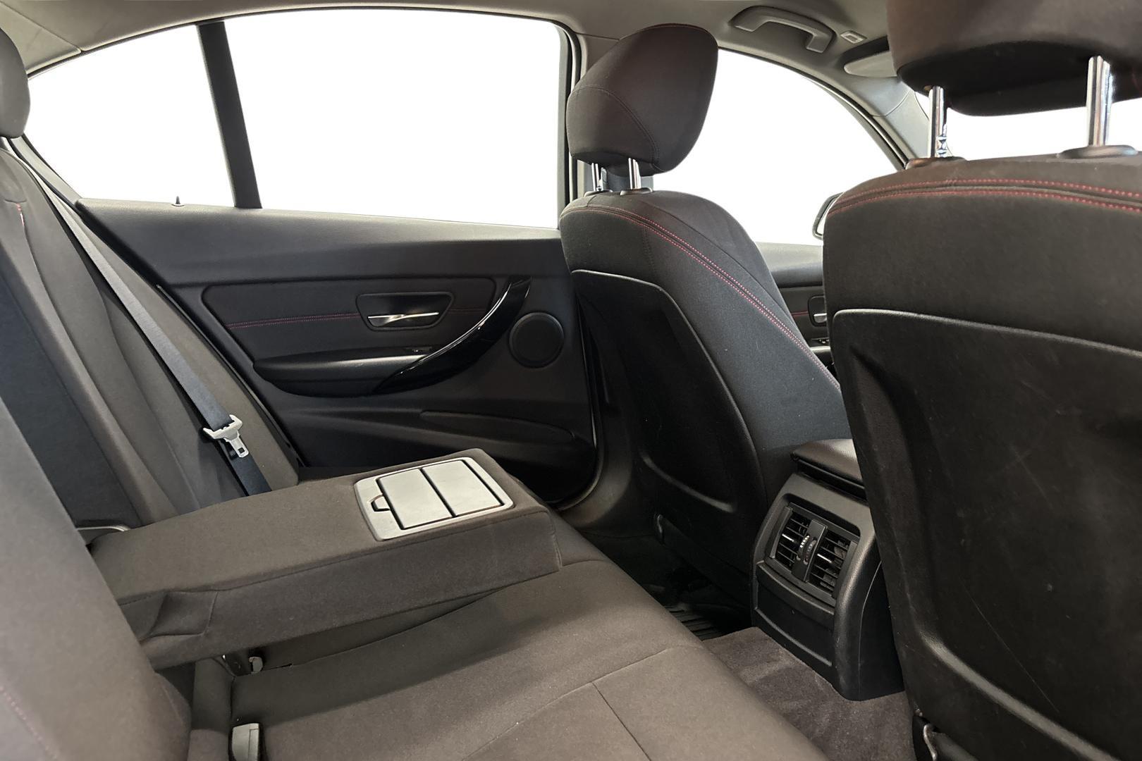 BMW 320 2015