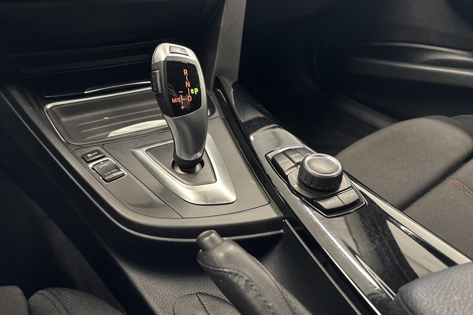 BMW 320 2015