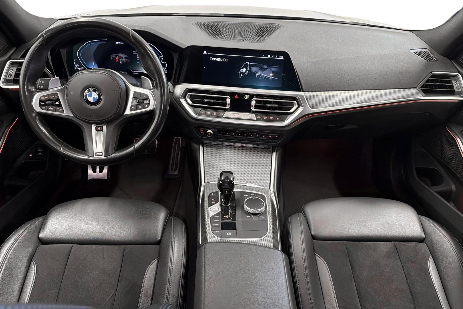 BMW 330 2021