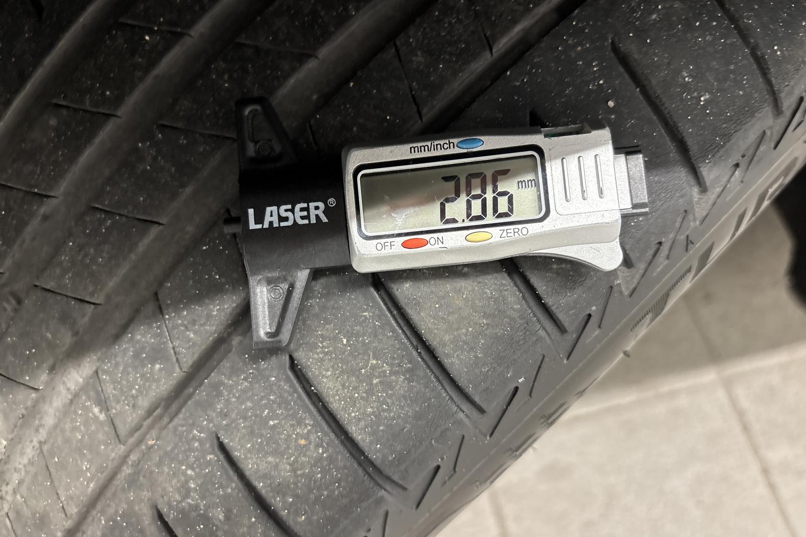 BMW 330 2023