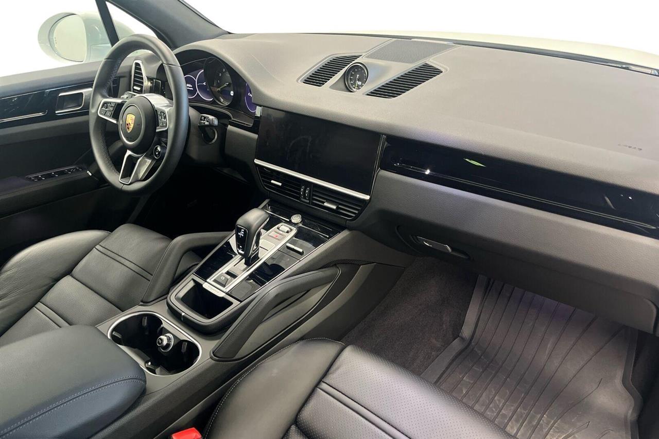 Porsche Cayenne 2023