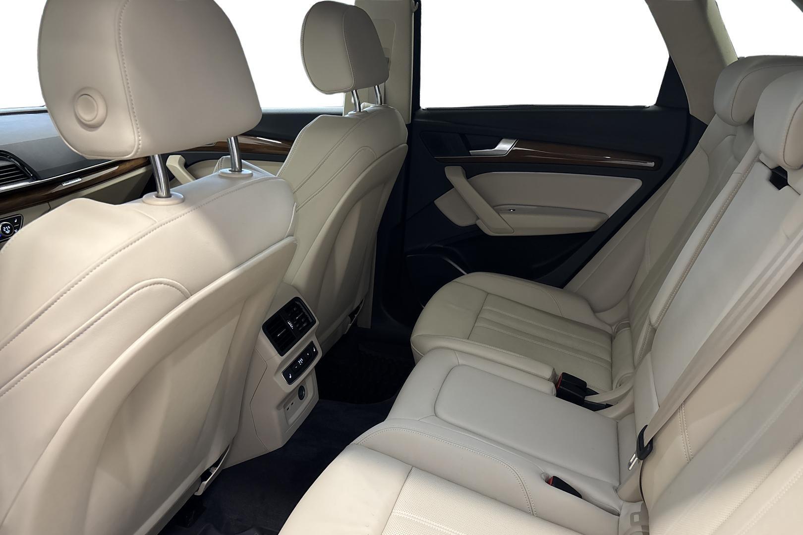 Audi Q5 11