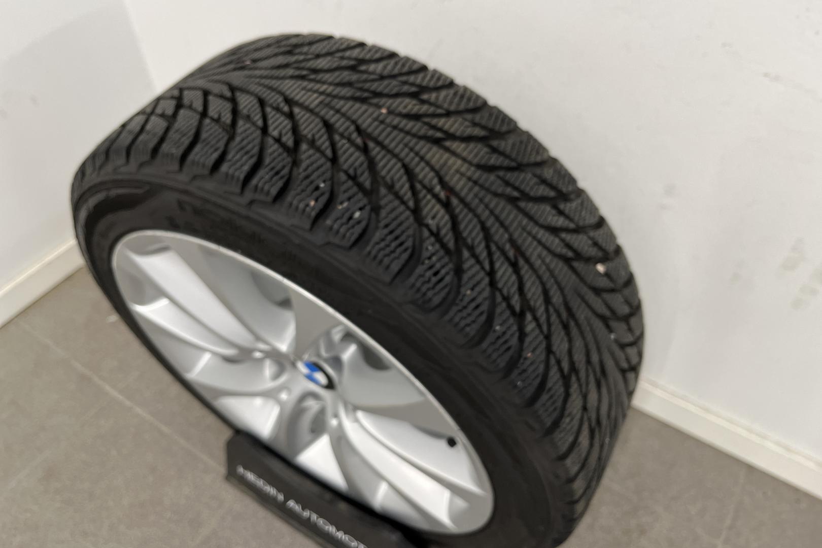 BMW 330 2008