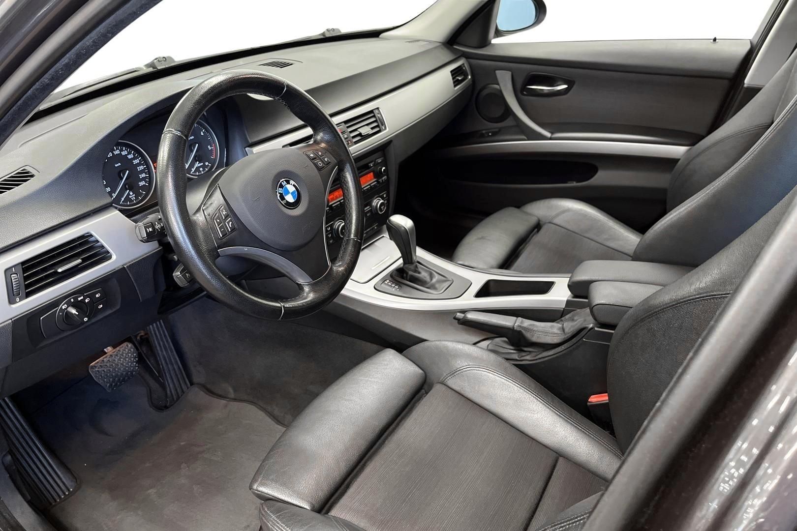 BMW 330 2008
