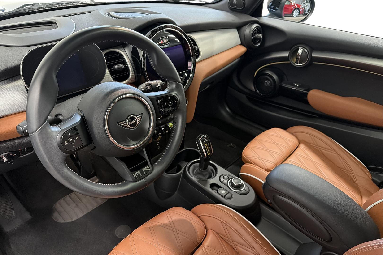 MINI Hatchback 2023