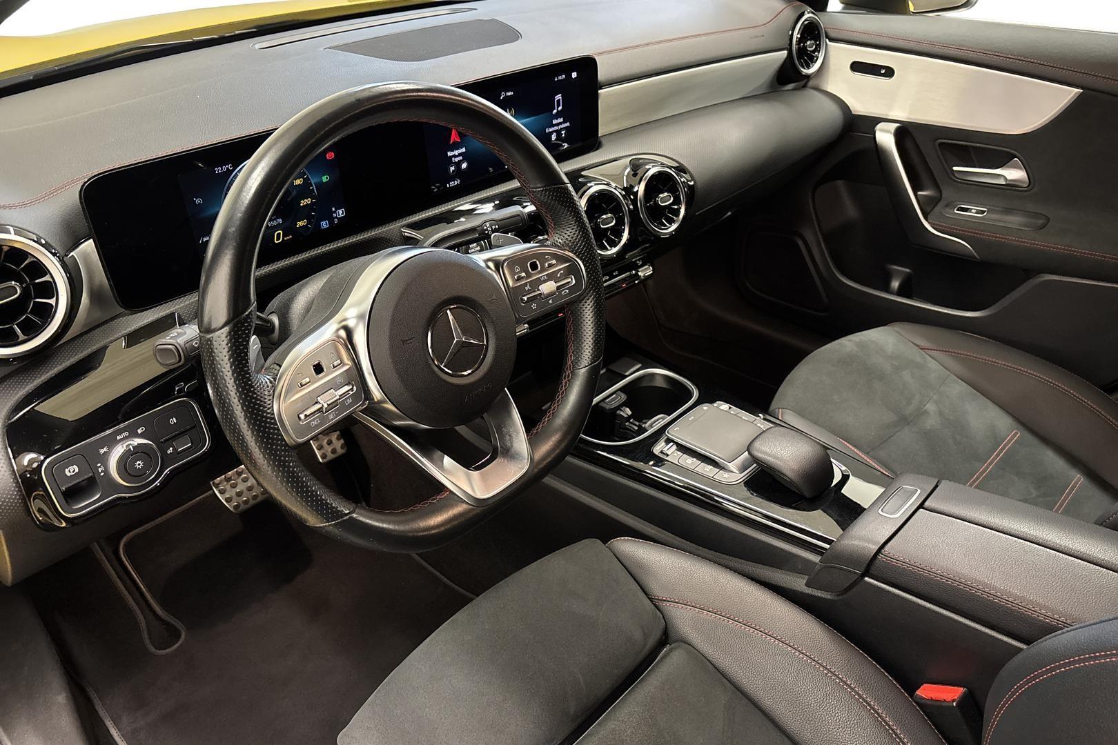 Mercedes-Benz CLA 2023