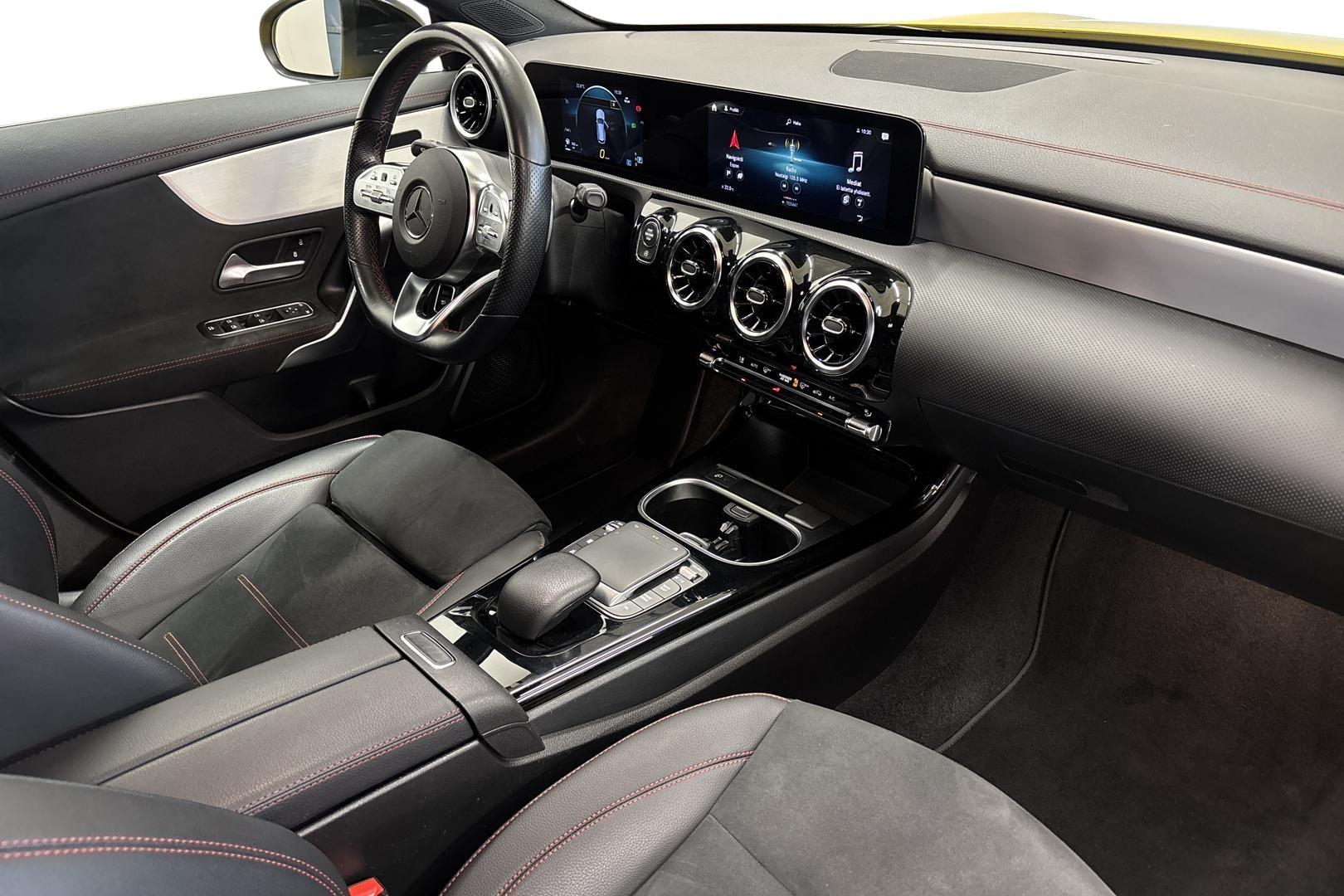 Mercedes-Benz CLA 2023
