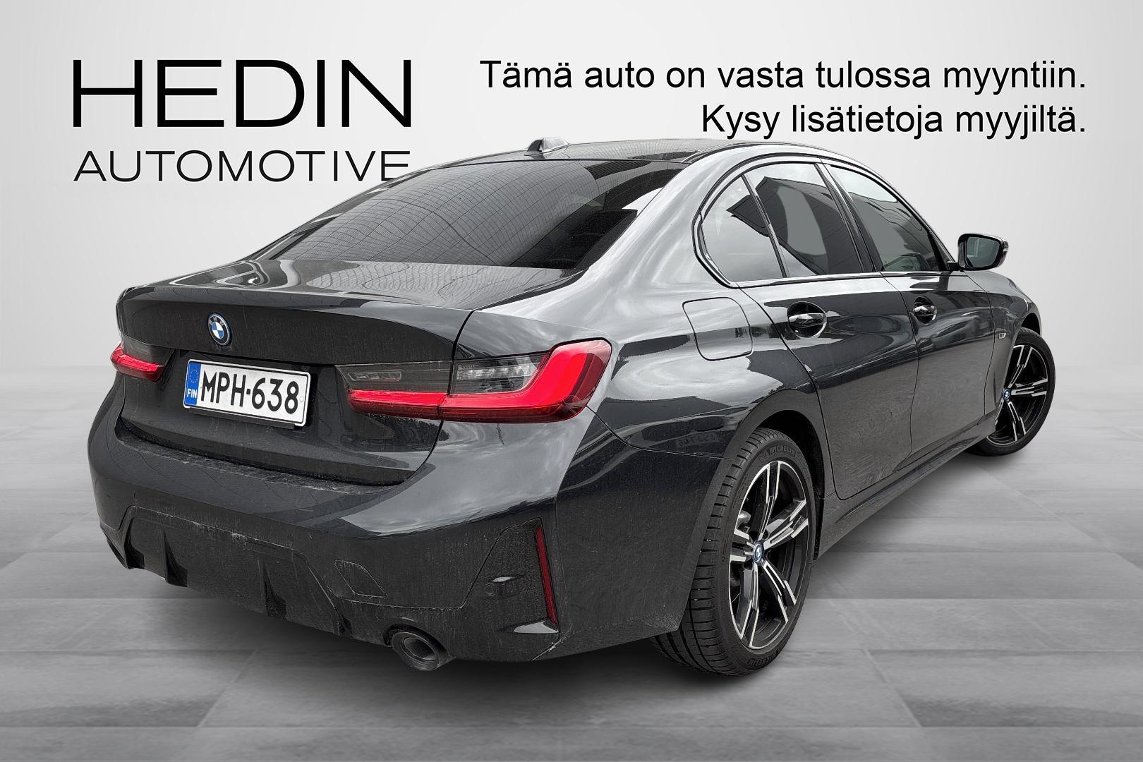 BMW 330 2023