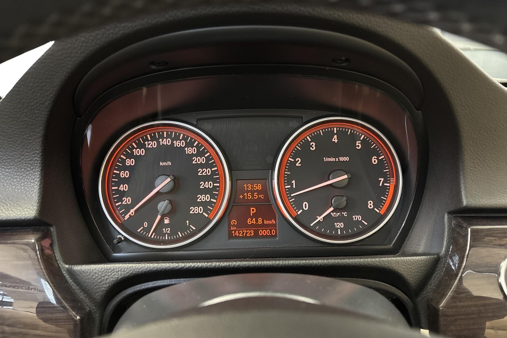 BMW 325 2010