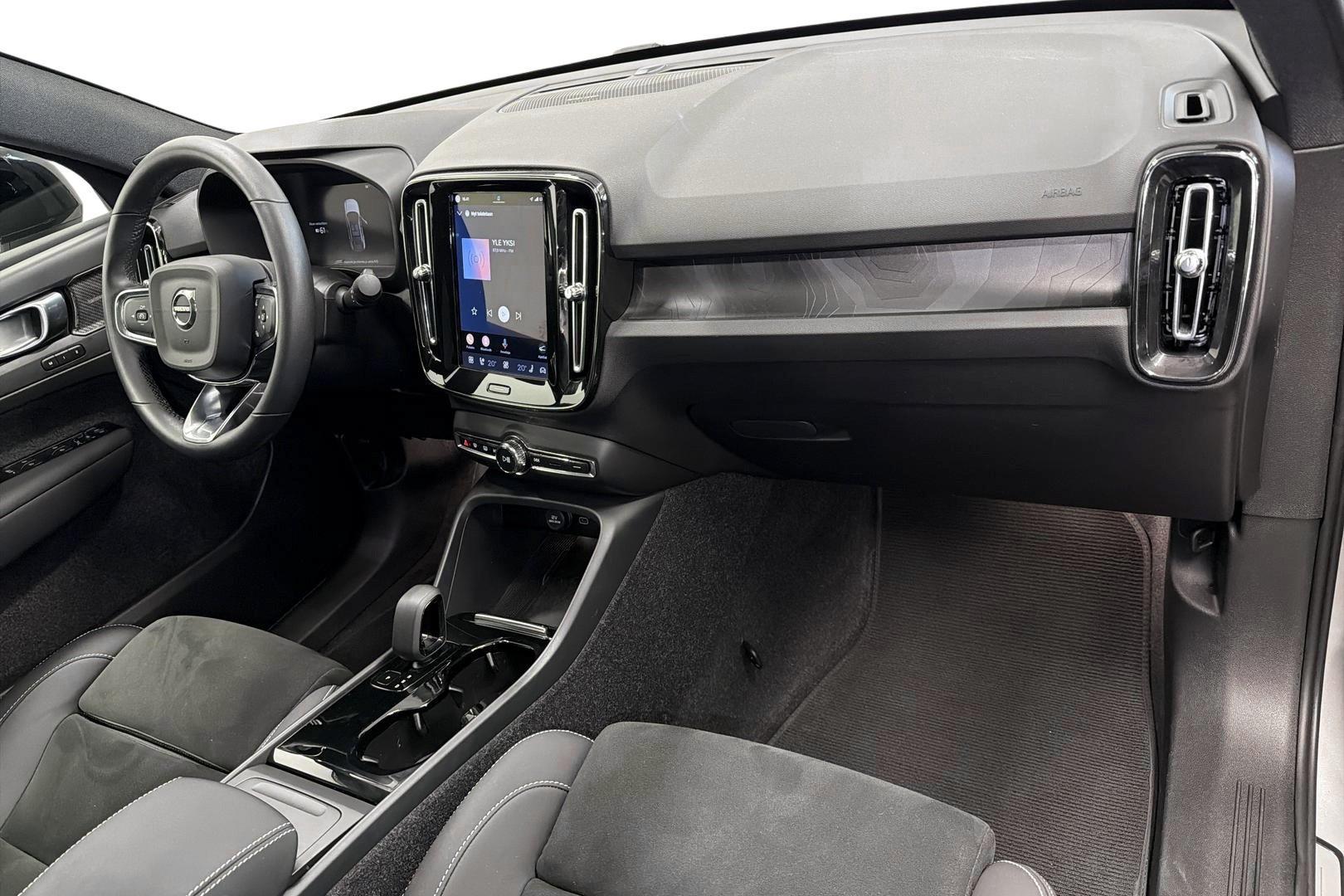 Volvo C40 2022
