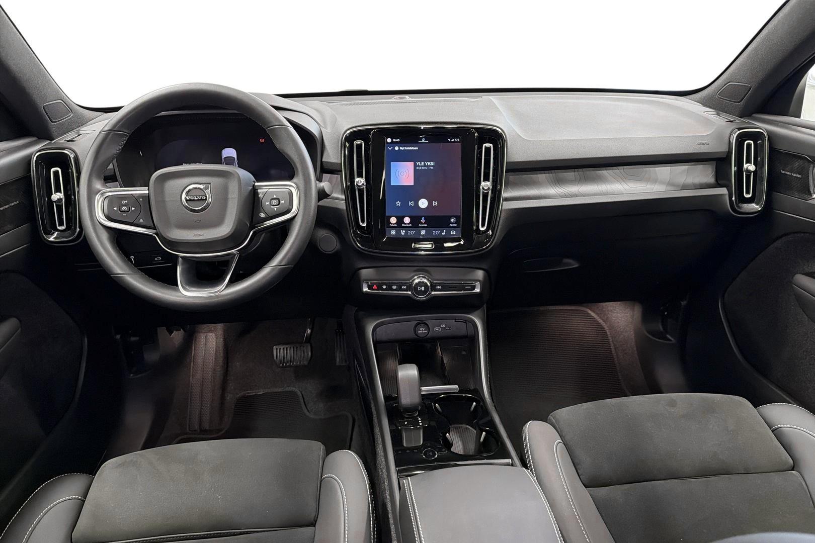Volvo C40 2022