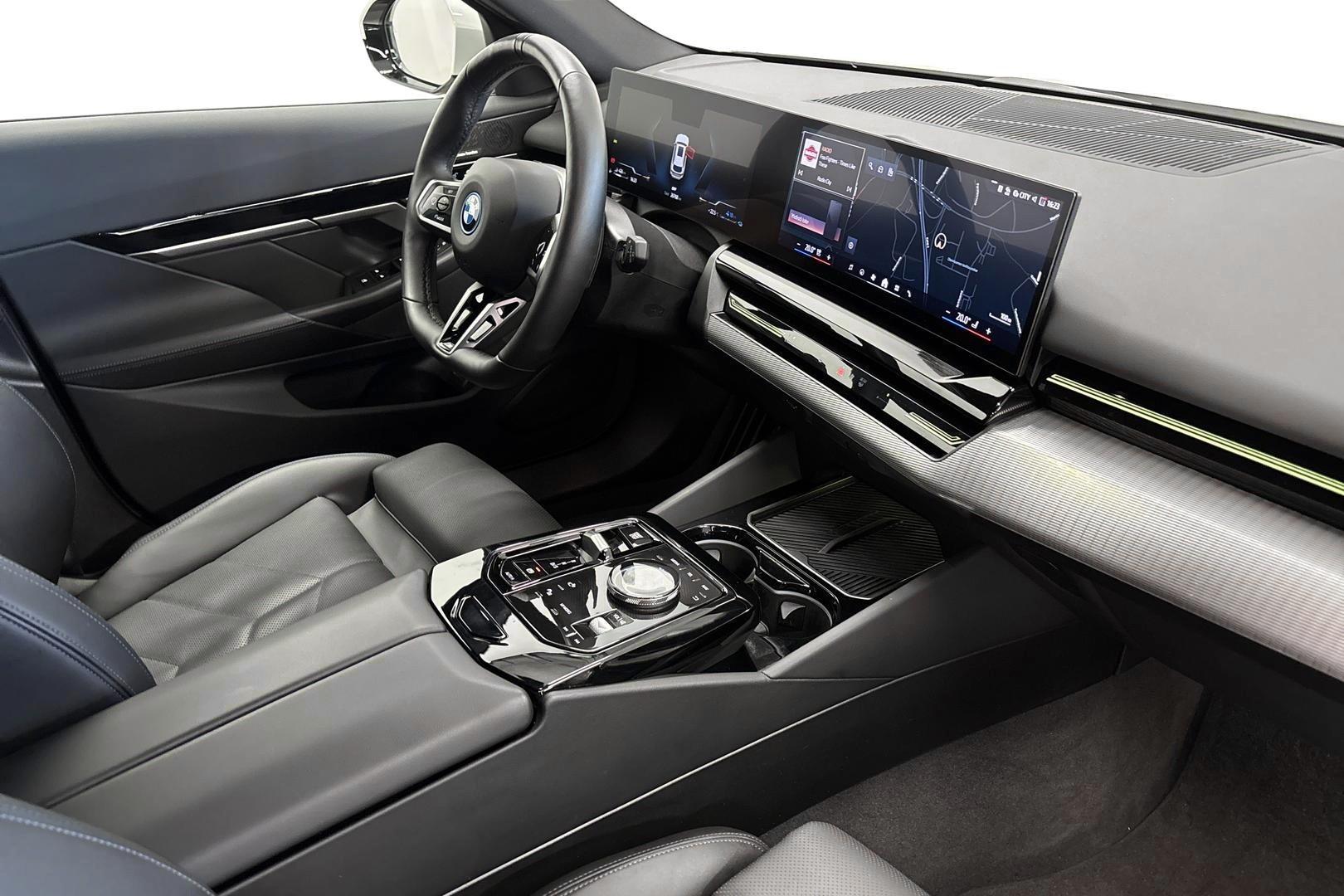BMW 530 2025