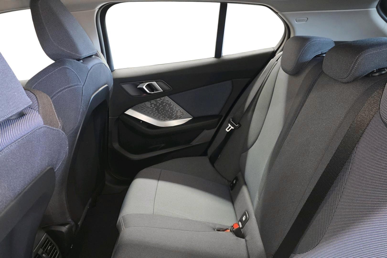 BMW 120 2026