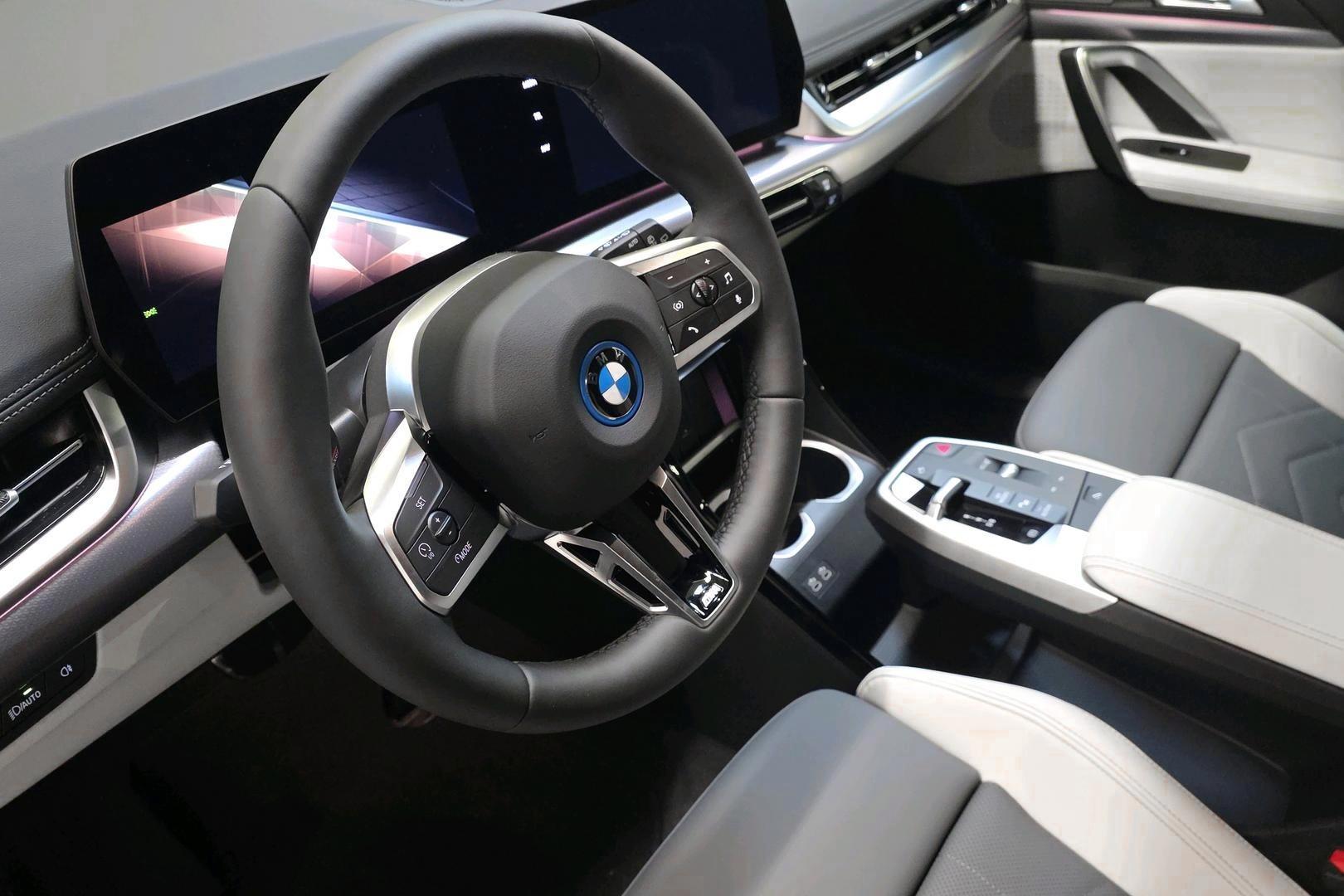 BMW iX1 2026