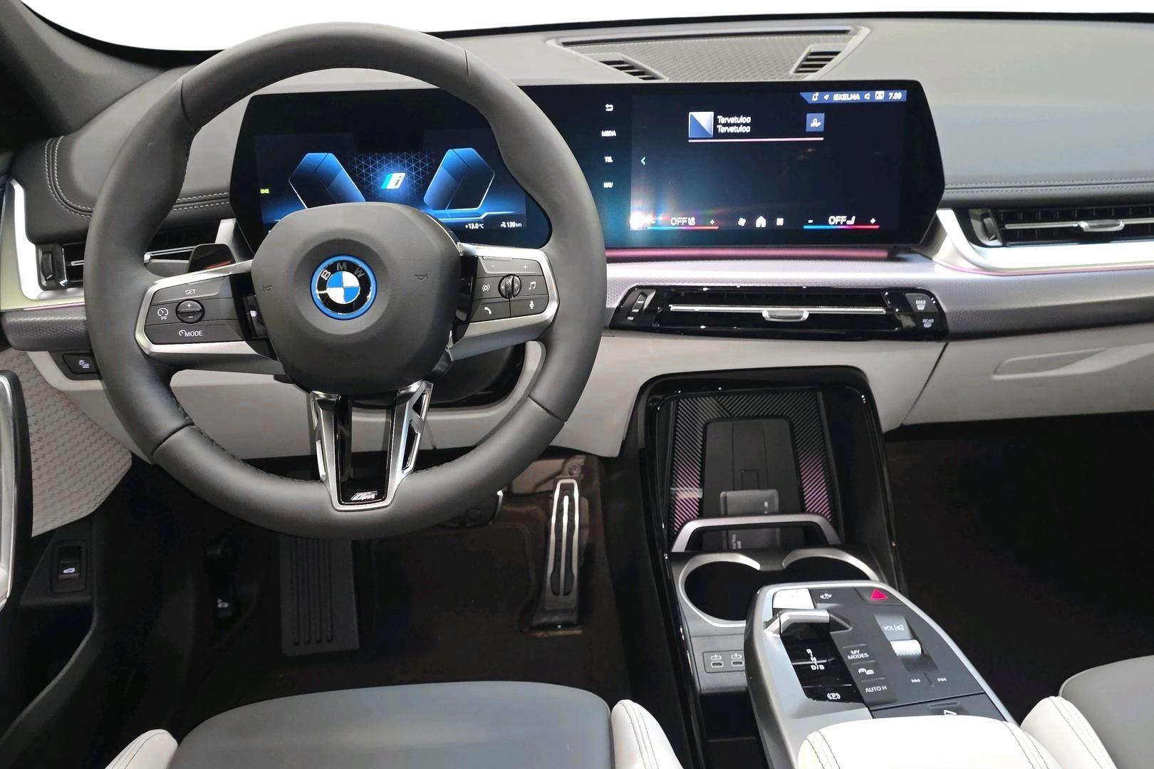 BMW iX1 2026