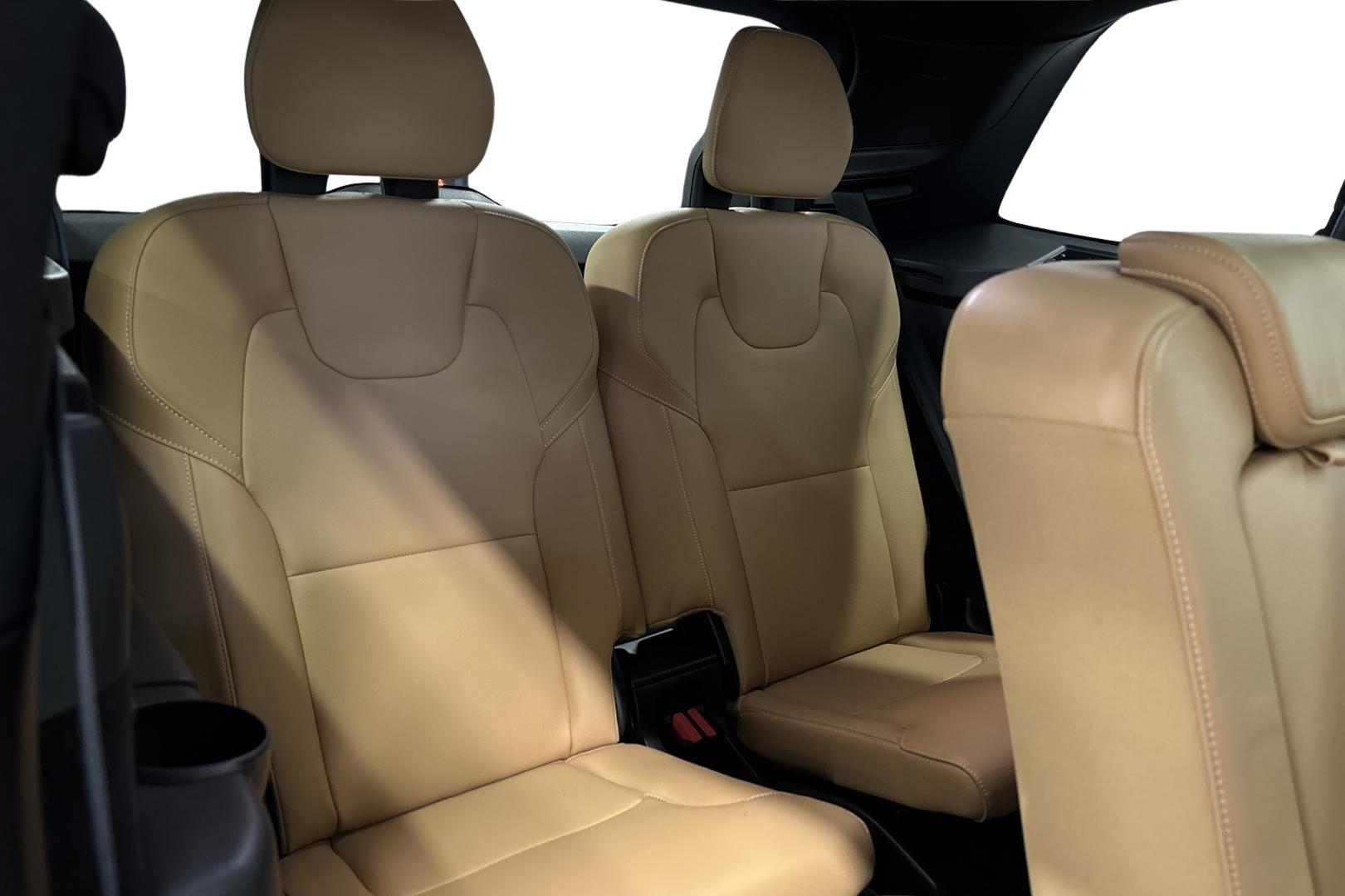 Volvo XC90 16