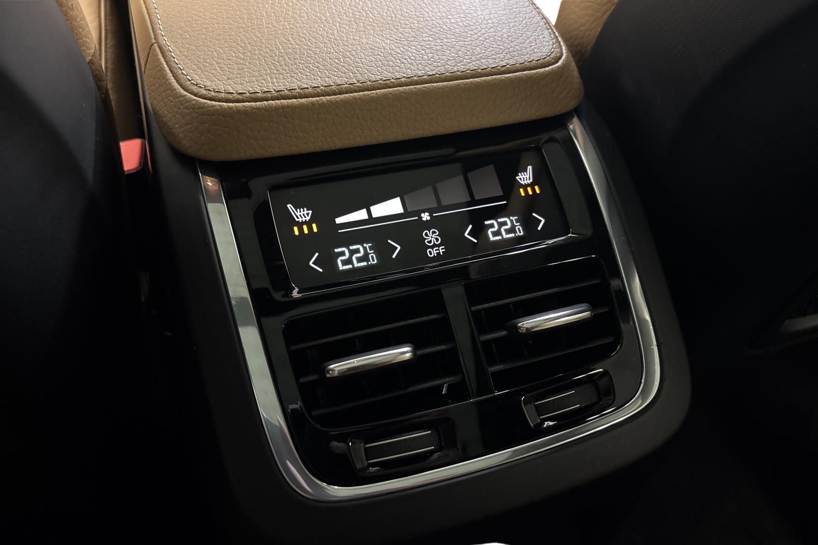 Volvo XC90 24