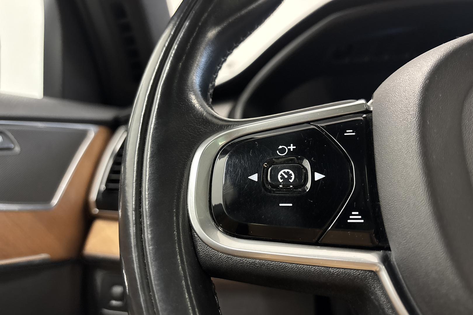Volvo XC90 26