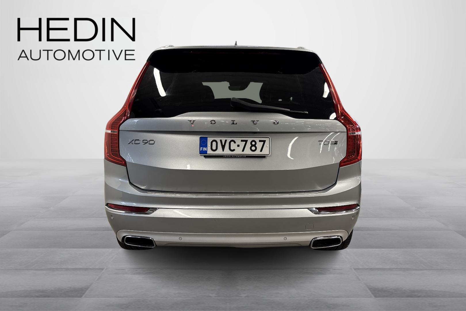 Volvo XC90 4