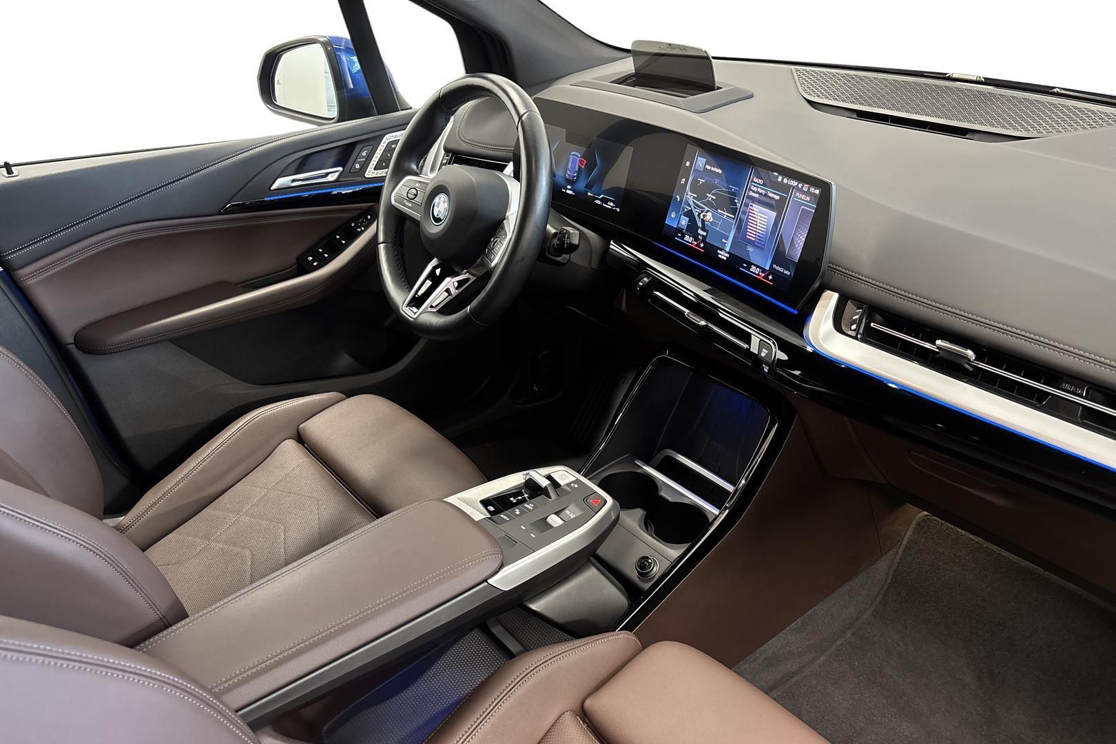 BMW 225 2023