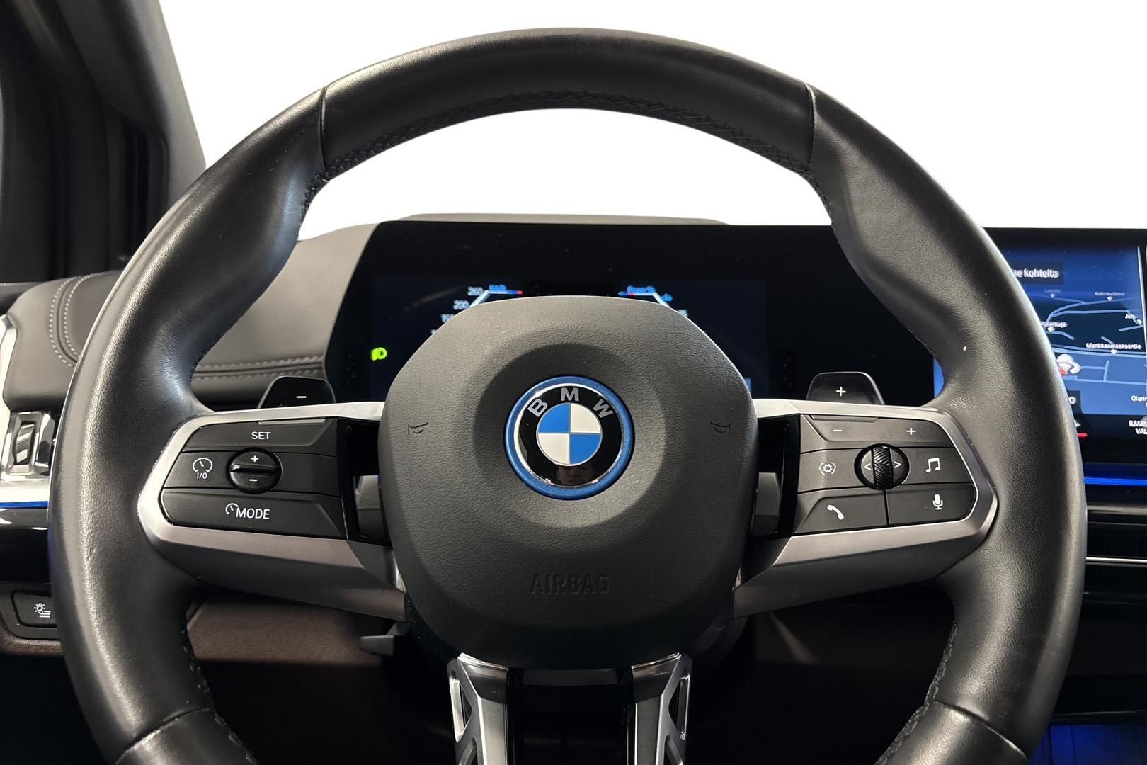BMW 225 2023