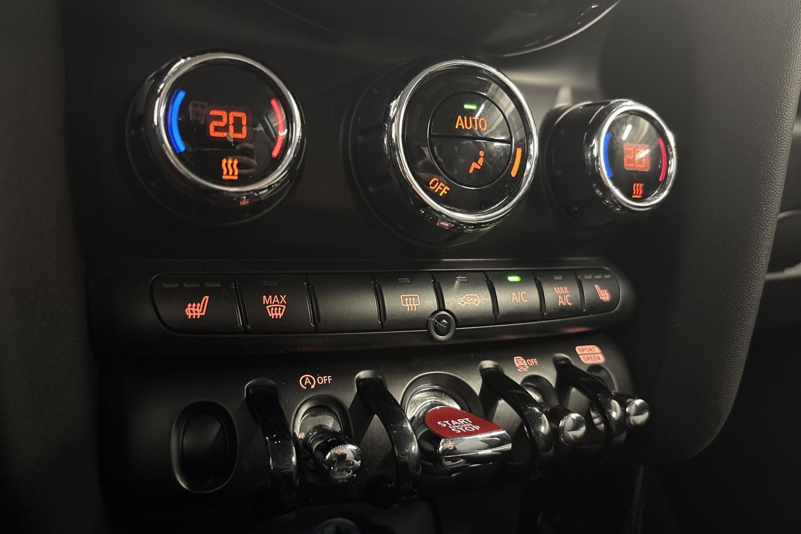 Mini Hatchback 19