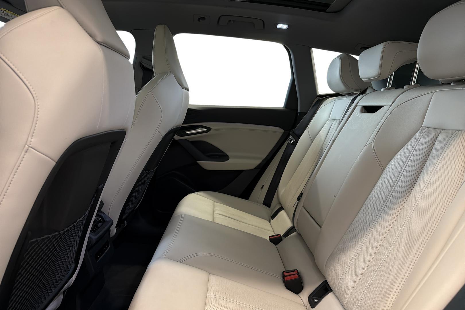 AUDI Q6 e-tron 2025