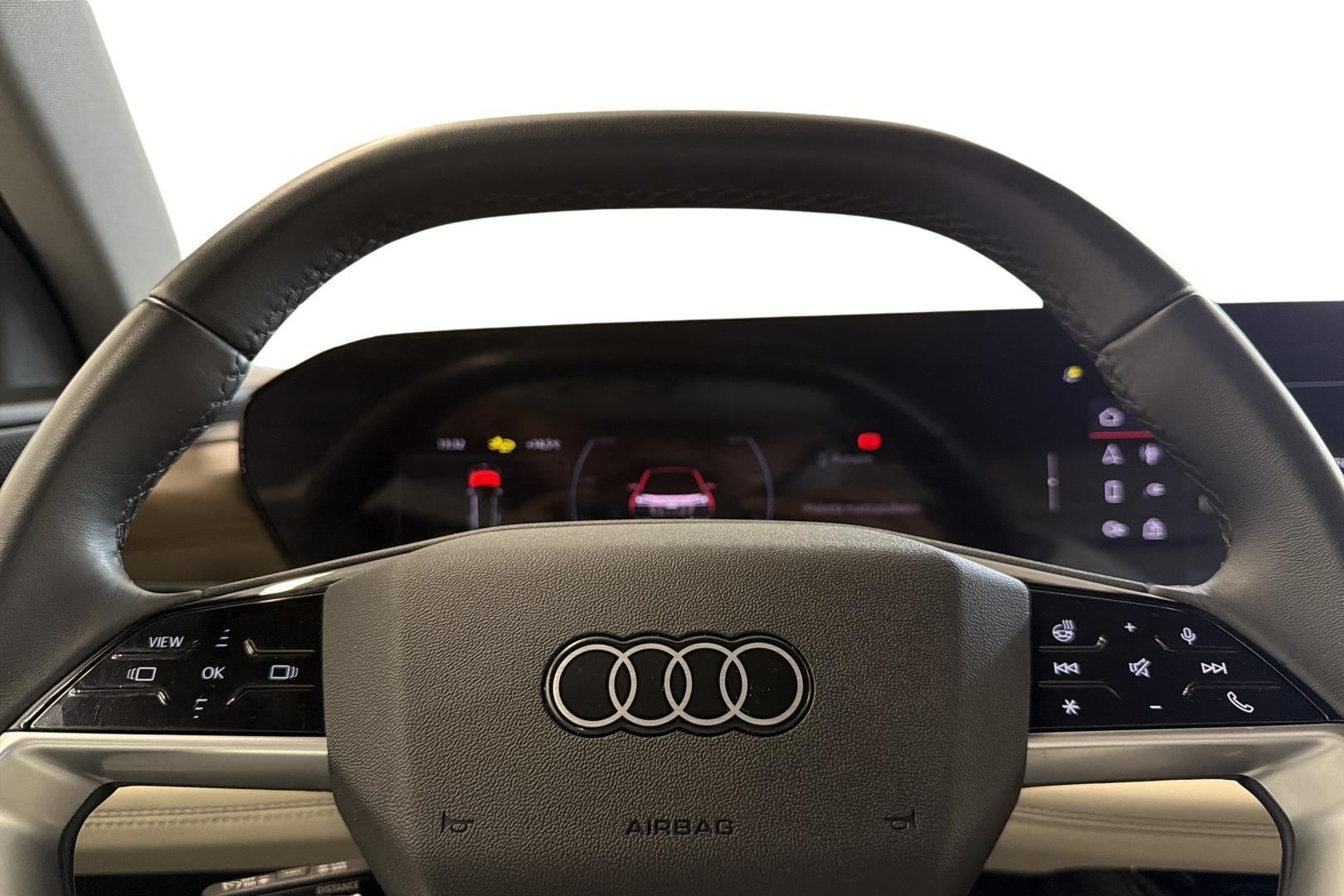 AUDI Q6 e-tron 2025