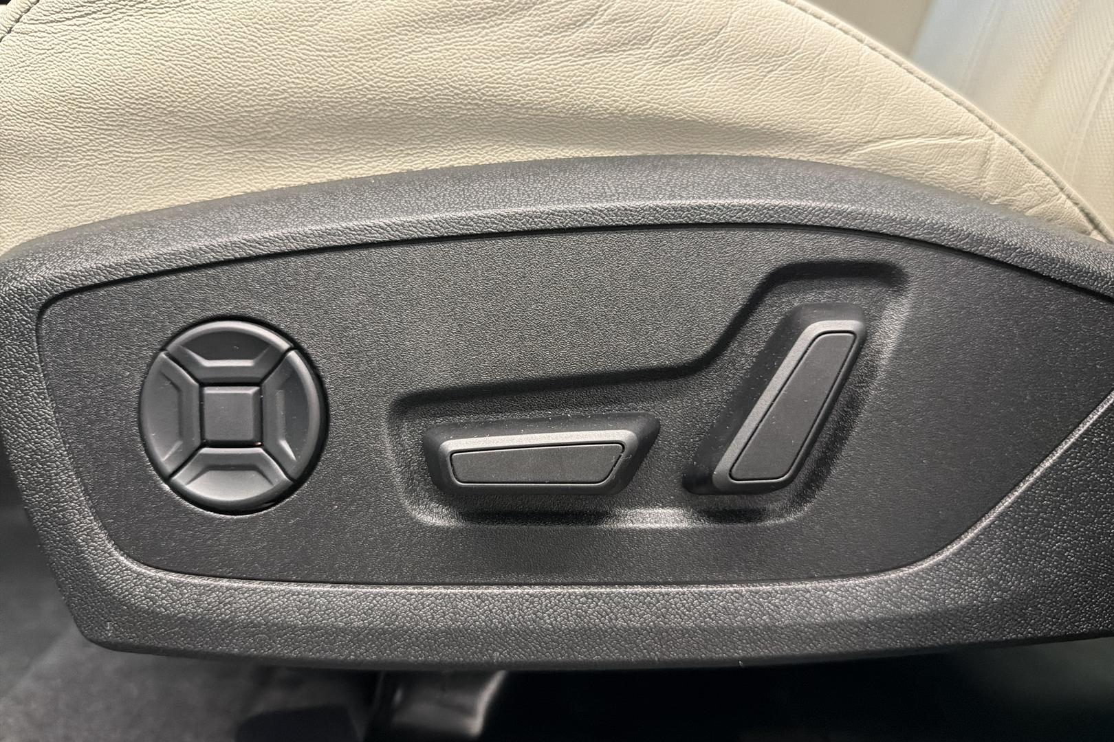 AUDI Q6 e-tron 2025