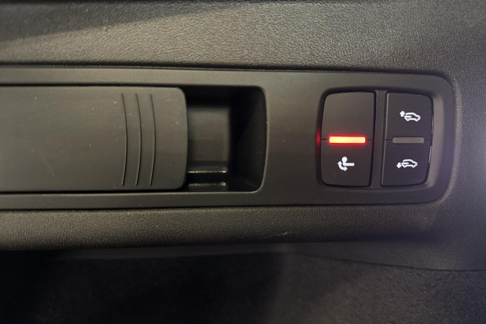 AUDI Q6 e-tron 2025
