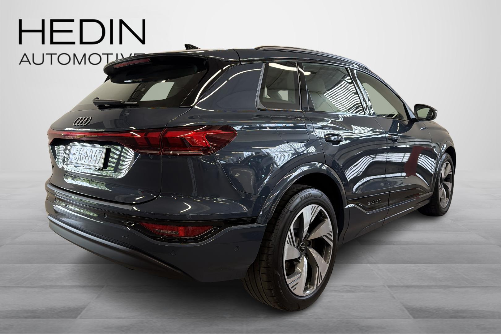 AUDI Q6 e-tron 2025