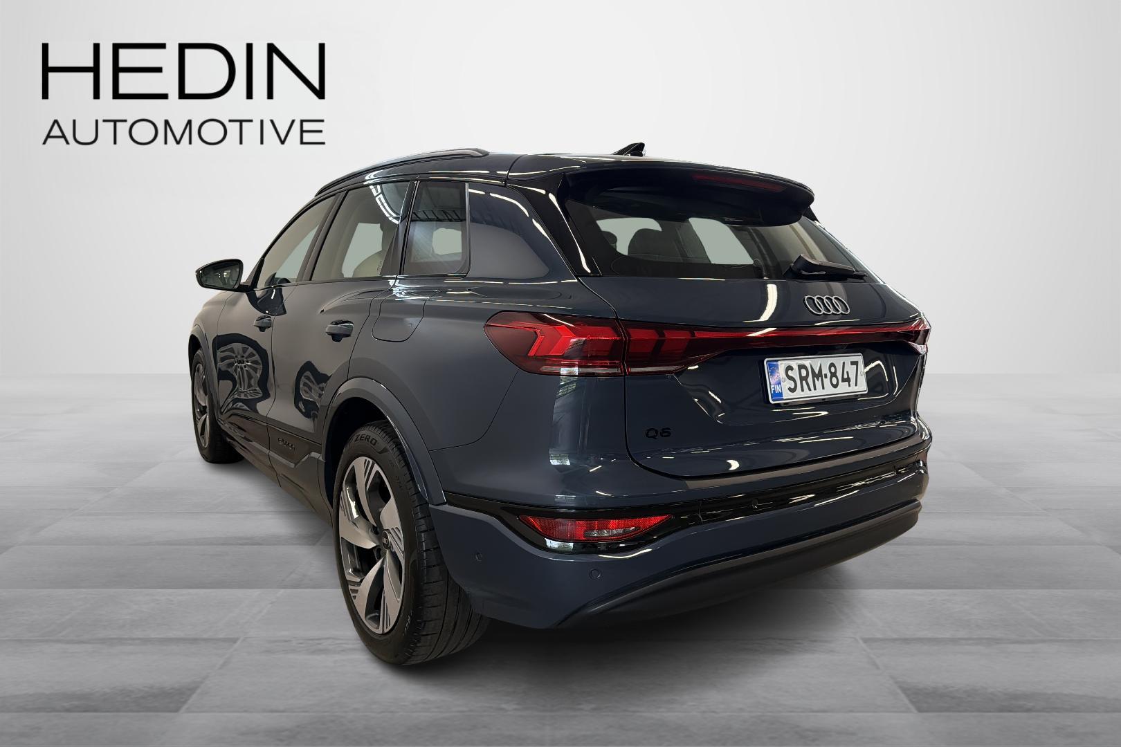 AUDI Q6 e-tron 2025