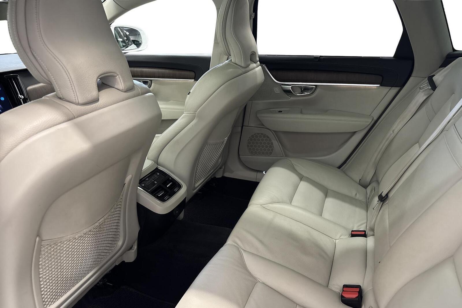 Volvo V90 Cross Country 2022