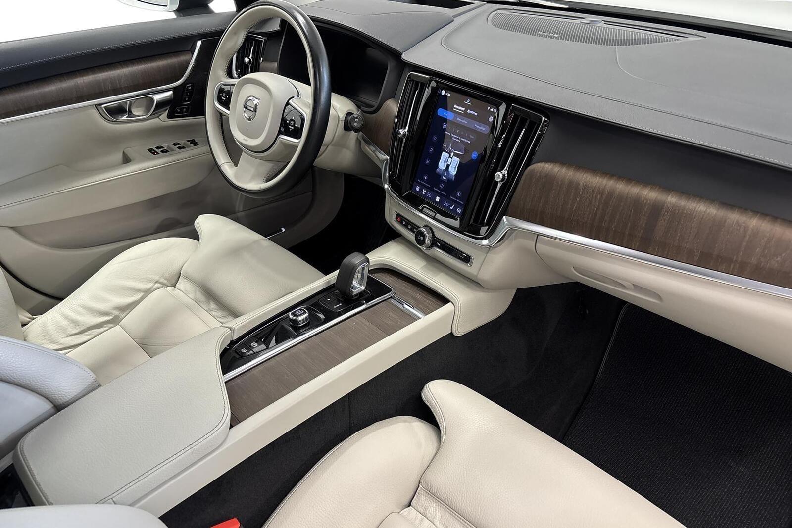 Volvo V90 Cross Country 2022