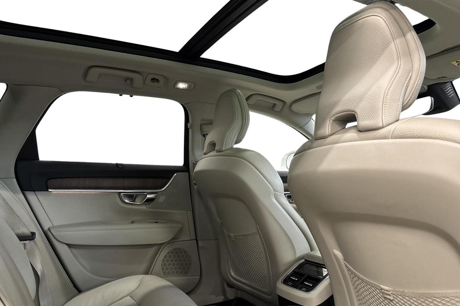 Volvo V90 Cross Country 2022
