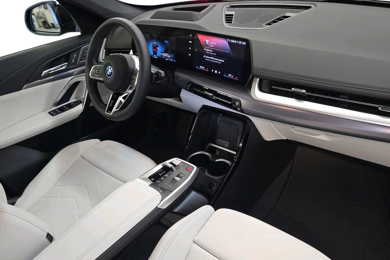 BMW X1 12