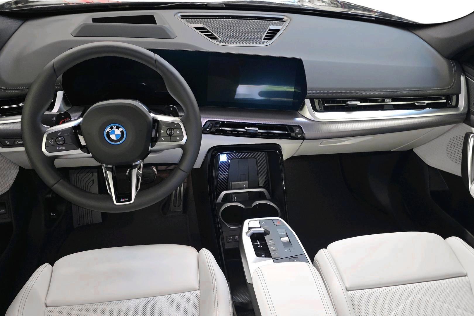 BMW X1 8