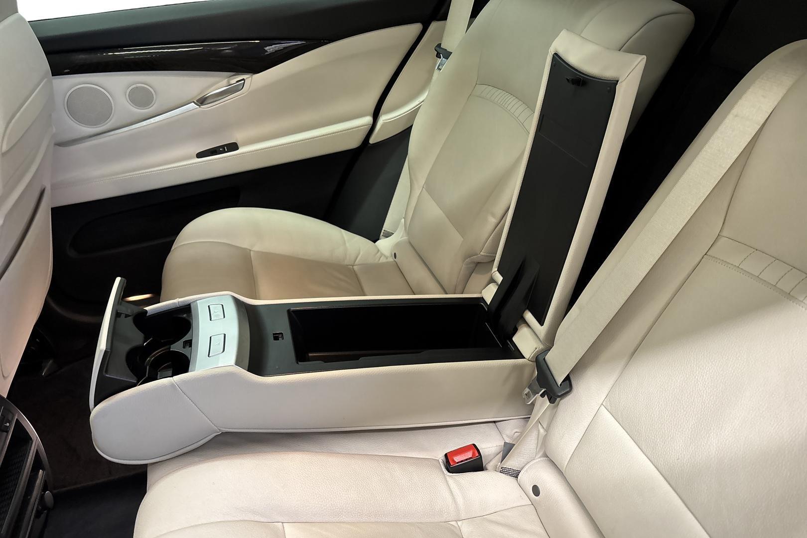 BMW 530 Gran Turismo 2014