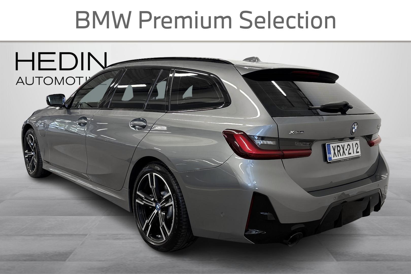BMW 330 2024