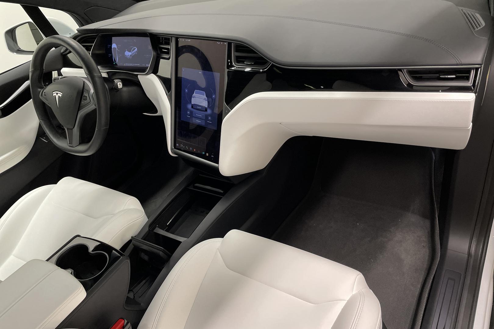 Tesla Model X 2019