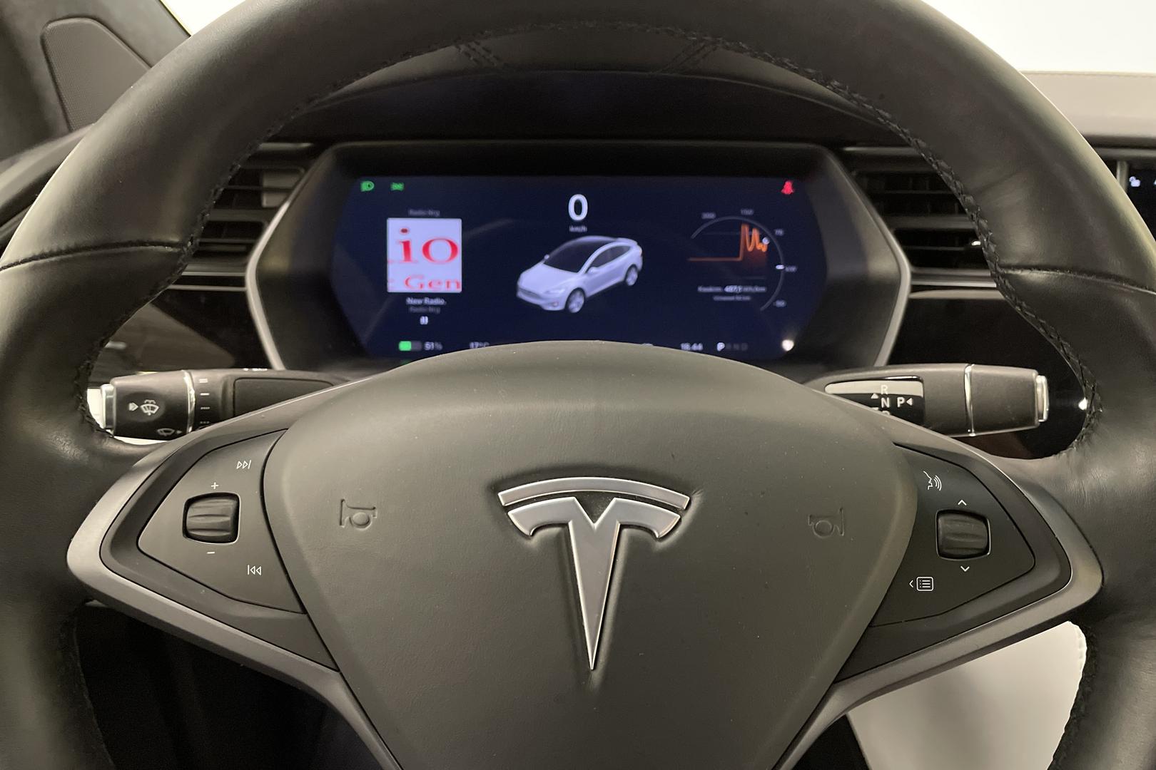 Tesla Model X 2019