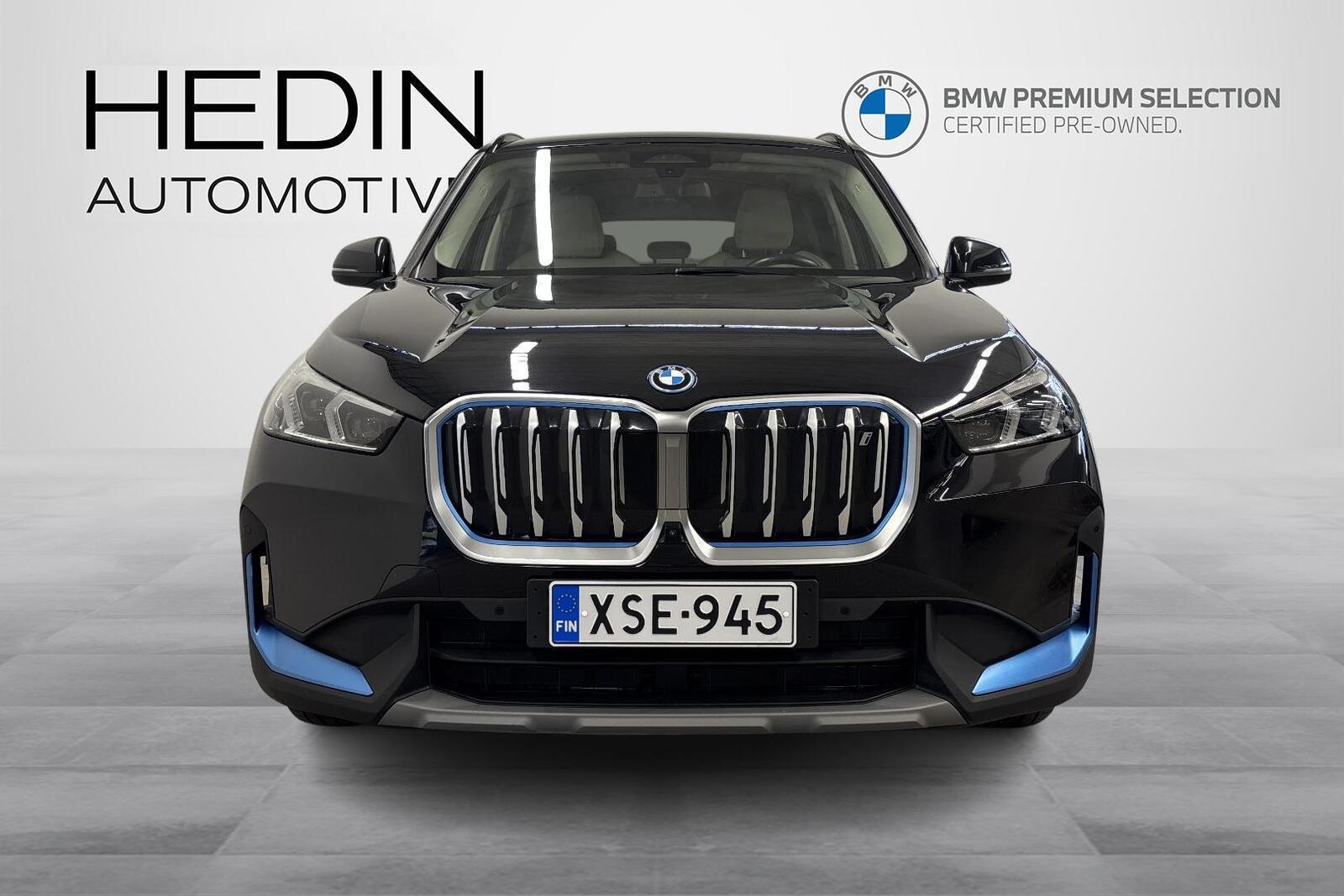 BMW iX1 2024
